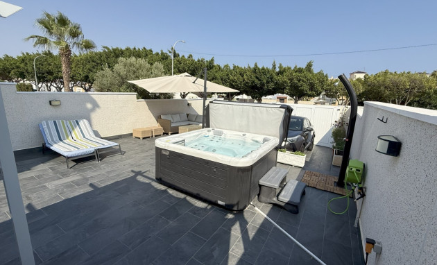 Herverkoop - House - Orihuela Costa - La Zenia