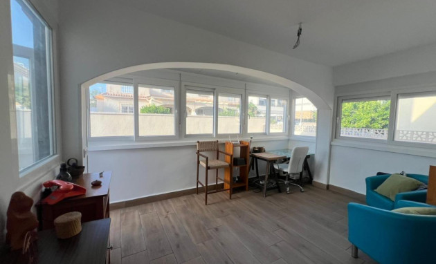 Herverkoop - Villa - Torrevieja - Aguas Nuevas