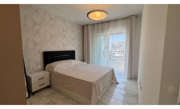 Herverkoop - Villa - Torrevieja - Aguas nuevas 2