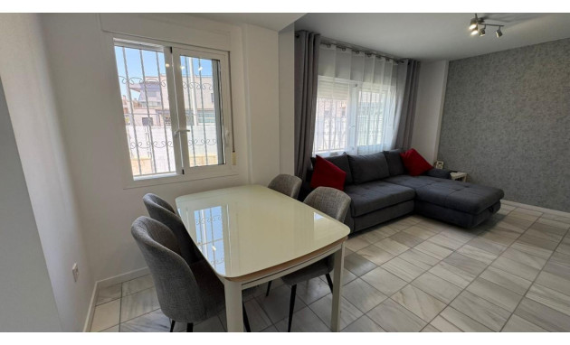 Herverkoop - Villa - Torrevieja - Aguas nuevas 2