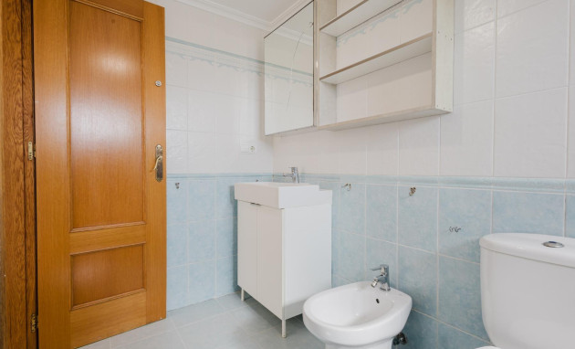 Herverkoop - Apartment - Torrevieja - Playa de los locos