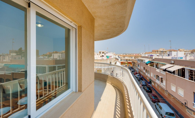 Herverkoop - Apartment - Torrevieja - Estacion de autobuses