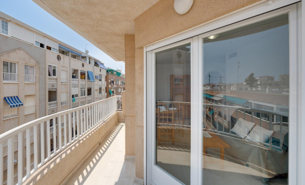 Herverkoop - Apartment - Torrevieja - Estacion de autobuses
