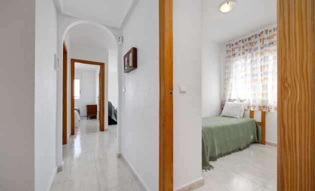 Herverkoop - Apartment - Torrevieja - Estacion de autobuses