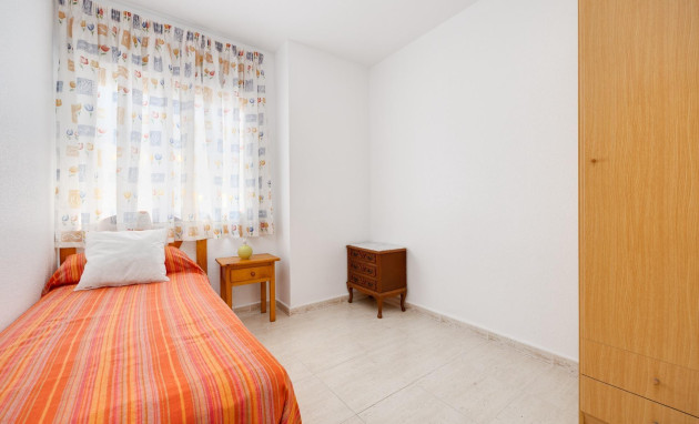 Herverkoop - Apartment - Torrevieja - Estacion de autobuses