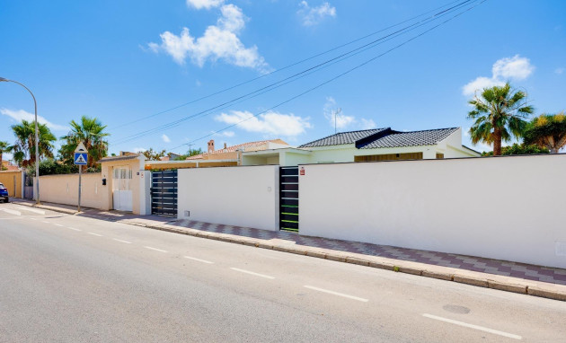 Herverkoop - Villa - Torrevieja - El limonar