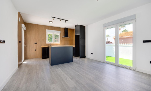 Herverkoop - Villa - Torrevieja - El limonar