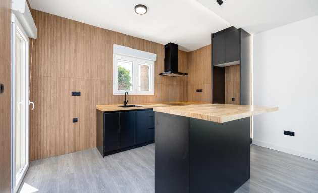 Herverkoop - Villa - Torrevieja - El limonar