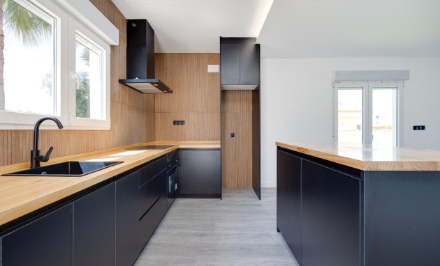 Herverkoop - Villa - Torrevieja - El limonar