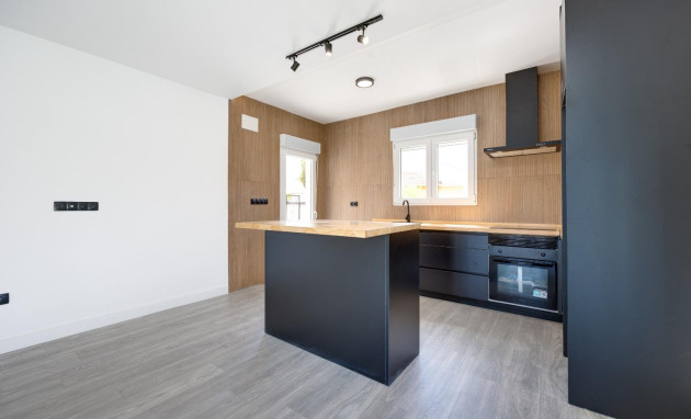 Herverkoop - Villa - Torrevieja - El limonar