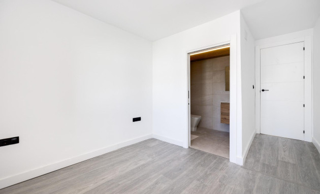 Herverkoop - Villa - Torrevieja - El limonar