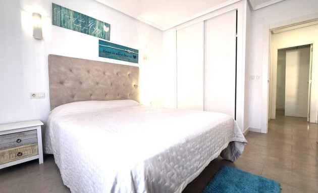 Herverkoop - Apartment - Torrevieja - Estacion de autobuses