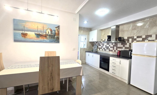 Herverkoop - Apartment - Torrevieja - Estacion de autobuses