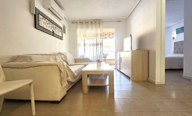 Herverkoop - Apartment - Torrevieja - Estacion de autobuses