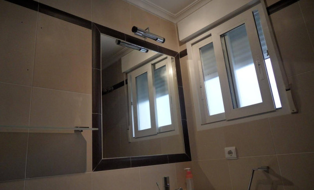 Herverkoop - Apartment - Murcia - Barriomar