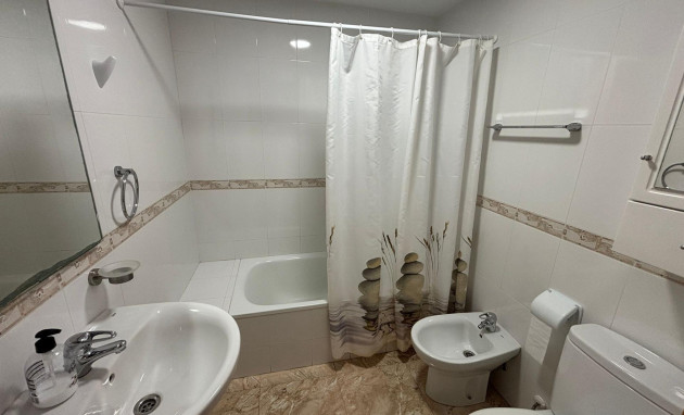 Herverkoop - Apartment - Torrevieja - Playa de los Naufragos