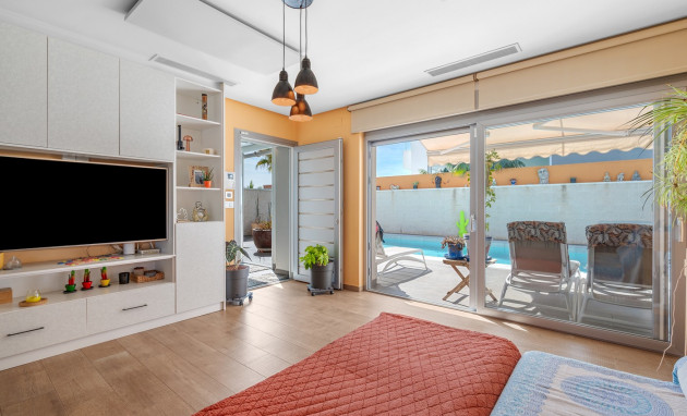 Herverkoop - Villa - Benijofar