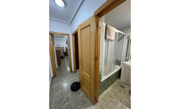 Herverkoop - Apartment - Torrevieja - Estacion de autobuses