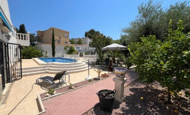 Herverkoop - Villa - Torrevieja - La Siesta - El Salado - Torreta