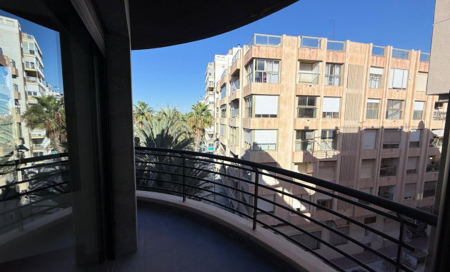 Herverkoop - Apartment - Torrevieja - Puerto Deportivo