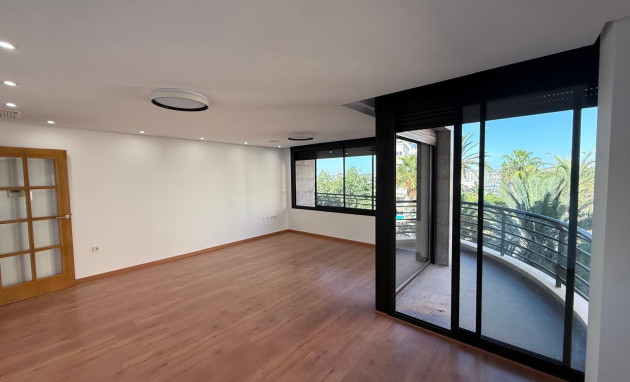 Herverkoop - Apartment - Torrevieja - Puerto Deportivo