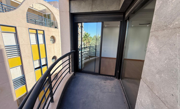 Herverkoop - Apartment - Torrevieja - Puerto Deportivo