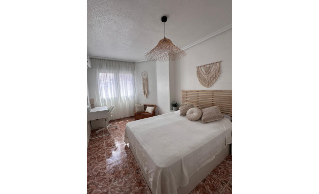 Herverkoop - Apartment - Torrevieja - Playa del cura