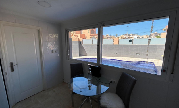 Herverkoop - Villa - Torrevieja - Playa del cura