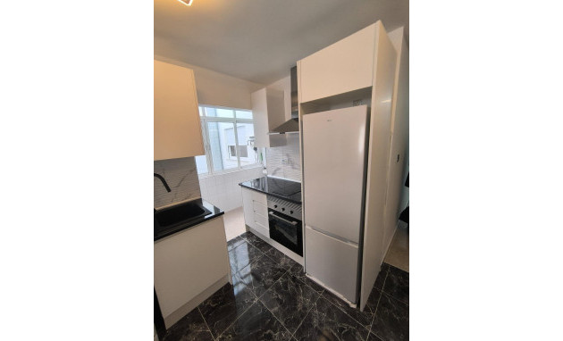 Herverkoop - Apartment - Torrevieja - Playa del cura