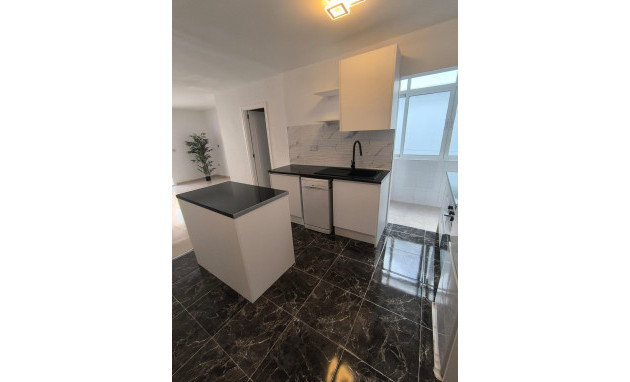 Herverkoop - Apartment - Torrevieja - Playa del cura