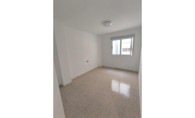 Herverkoop - Apartment - Torrevieja - Playa del cura
