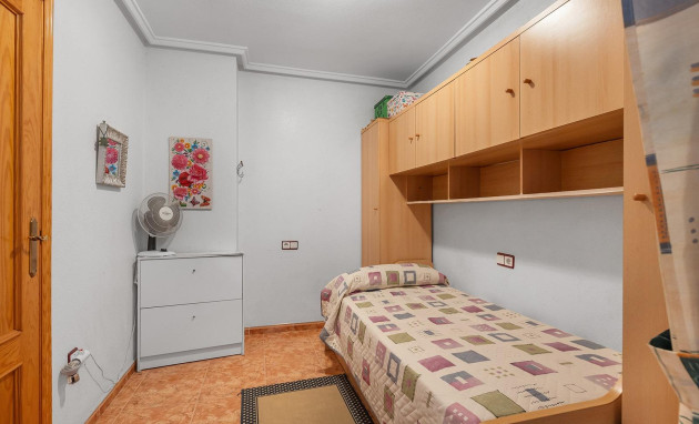 Herverkoop - Apartment - Torrevieja - Estacion de autobuses