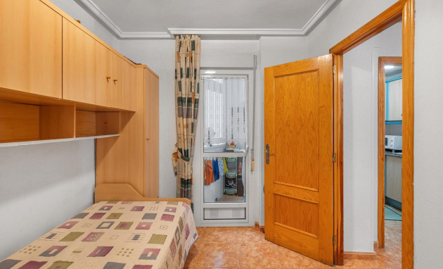 Herverkoop - Apartment - Torrevieja - Estacion de autobuses