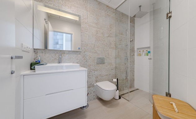 Resale - Apartment - Las Colinas Golf Resort