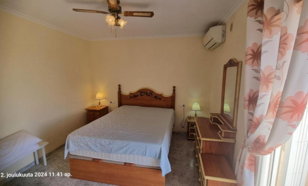 Herverkoop - Bungalow - Gelijkvloers - Torrevieja - La Mata