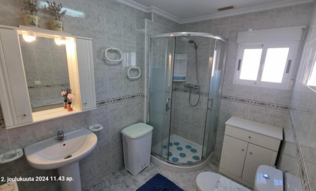 Herverkoop - Bungalow - Gelijkvloers - Torrevieja - La Mata