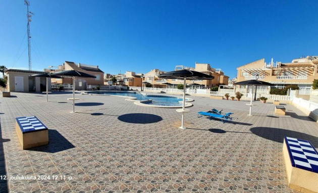 Herverkoop - Bungalow - Gelijkvloers - Torrevieja - La Mata