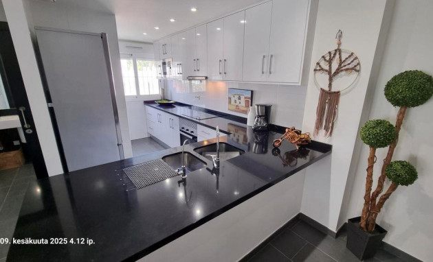 Herverkoop - Bungalow - Torrevieja - Aguas Nuevas