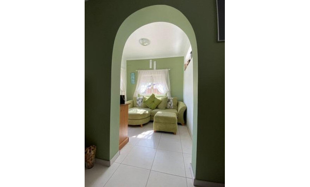 Herverkoop - Country Property - Albatera - Pueblo 11