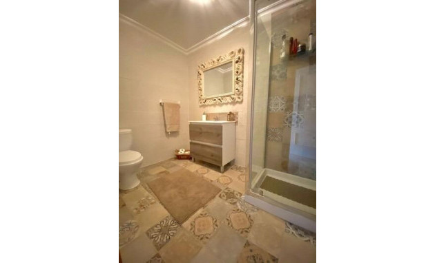 Herverkoop - Country Property - Albatera - Pueblo 11