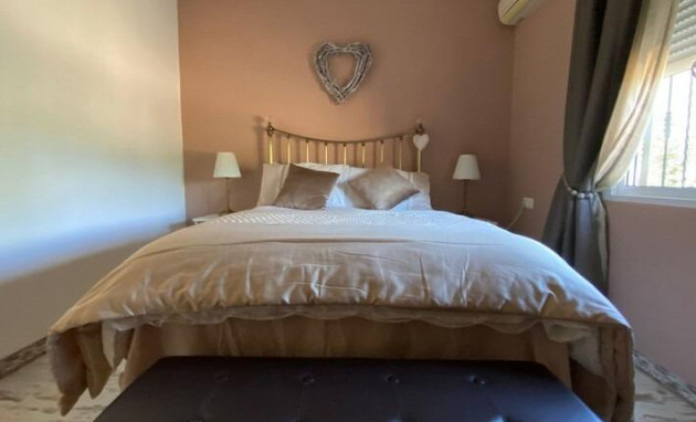 Herverkoop - Country Property - Albatera - Pueblo 11