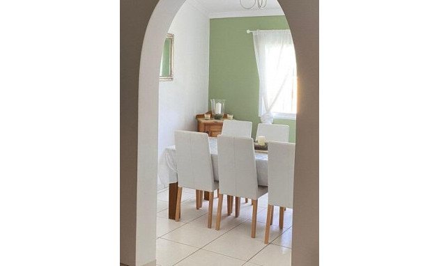 Herverkoop - Country Property - Albatera - Pueblo 11