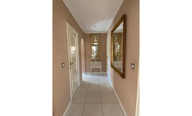 Herverkoop - Country Property - Albatera - Pueblo 11