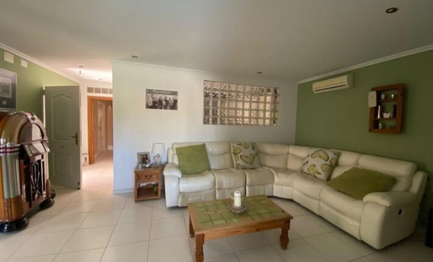 Herverkoop - Country Property - Albatera - Pueblo 11