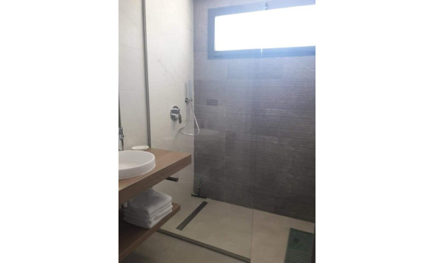 Revente - Bungalow - Rez-de-chaussée - Guardamar del Segura - EL RASO