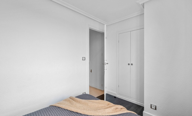 Resale - Apartment - Punta Prima