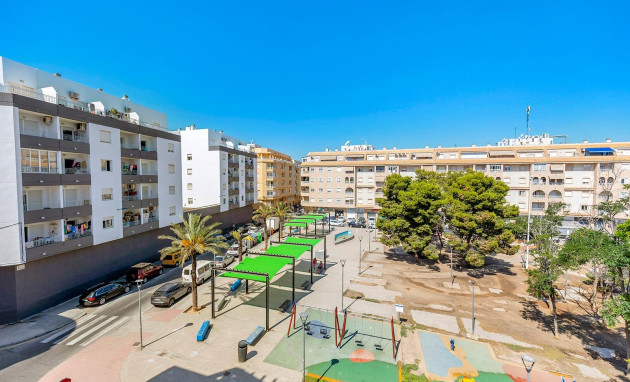 Herverkoop - Apartment - Torrevieja - Centro