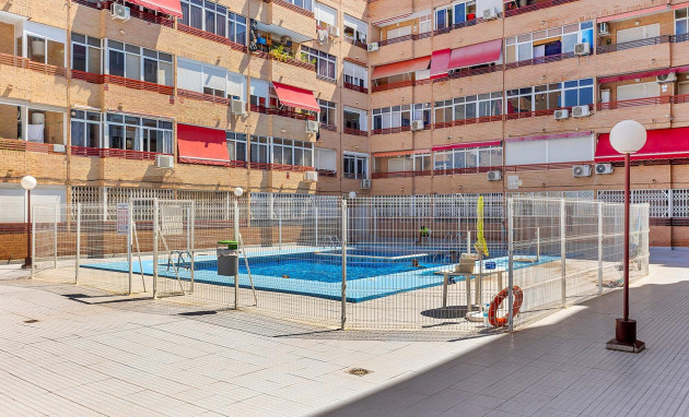 Herverkoop - Apartment - Torrevieja - Centro