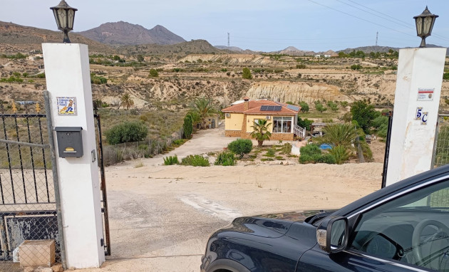 Herverkoop - 5. Finca / Country Property - Abanilla