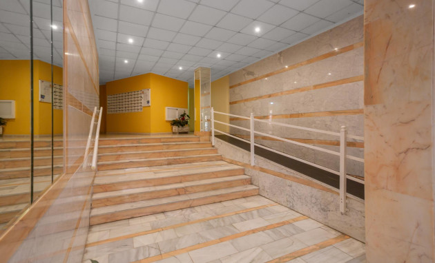 Herverkoop - Apartment - Torrevieja - Centro